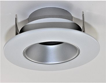 3-1/2" FIXED HAZE REFLECTOR/WHITE TRIM