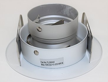 3-1/2" FIXED HAZE REFLECTOR/WHITE TRIM