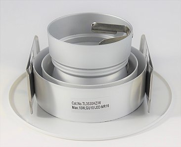 3-1/2" ADJUSTABLE HAZE REFLECTOR/WHITE TRIM