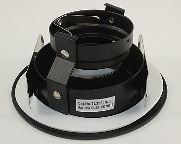 3-1/2" BLACK REFLECTOR/BLACK TRIM - ADJUSTABLE SOCKET