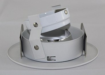 3 1/2" CHROME REFLECTOR/WHITE TRIM - ADJUSTABLE SOCKET