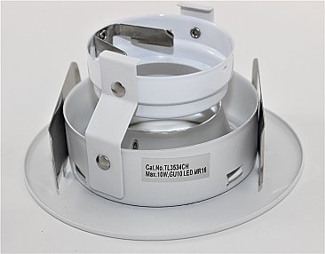 3 1/2" CHROME REFLECTOR/WHITE TRIM - ADJUSTABLE SOCKET