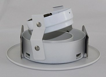 3-1/2" WHITE REFLECTOR/WHITE TRIM - ADJUSTABLE LAMP